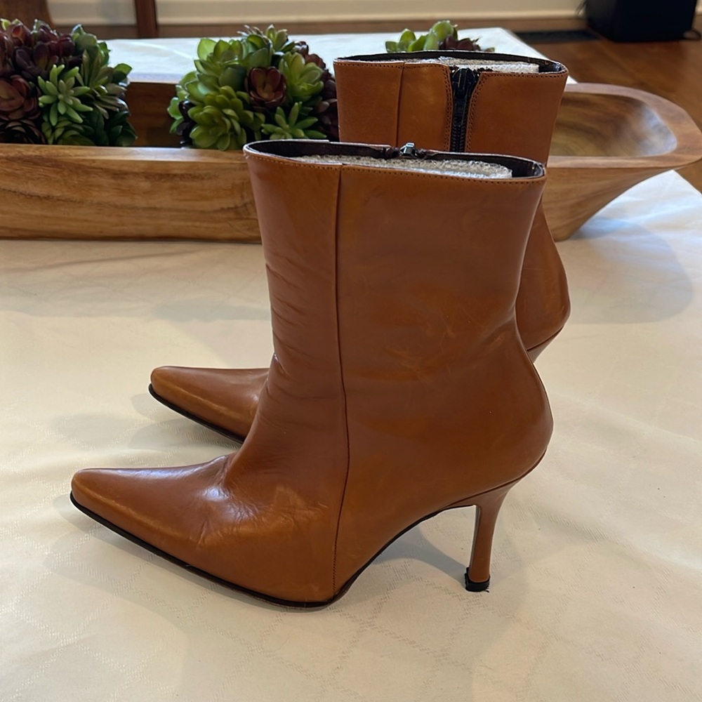 Charles David women’s heels heeled leather boots booties size 7.5. EUC